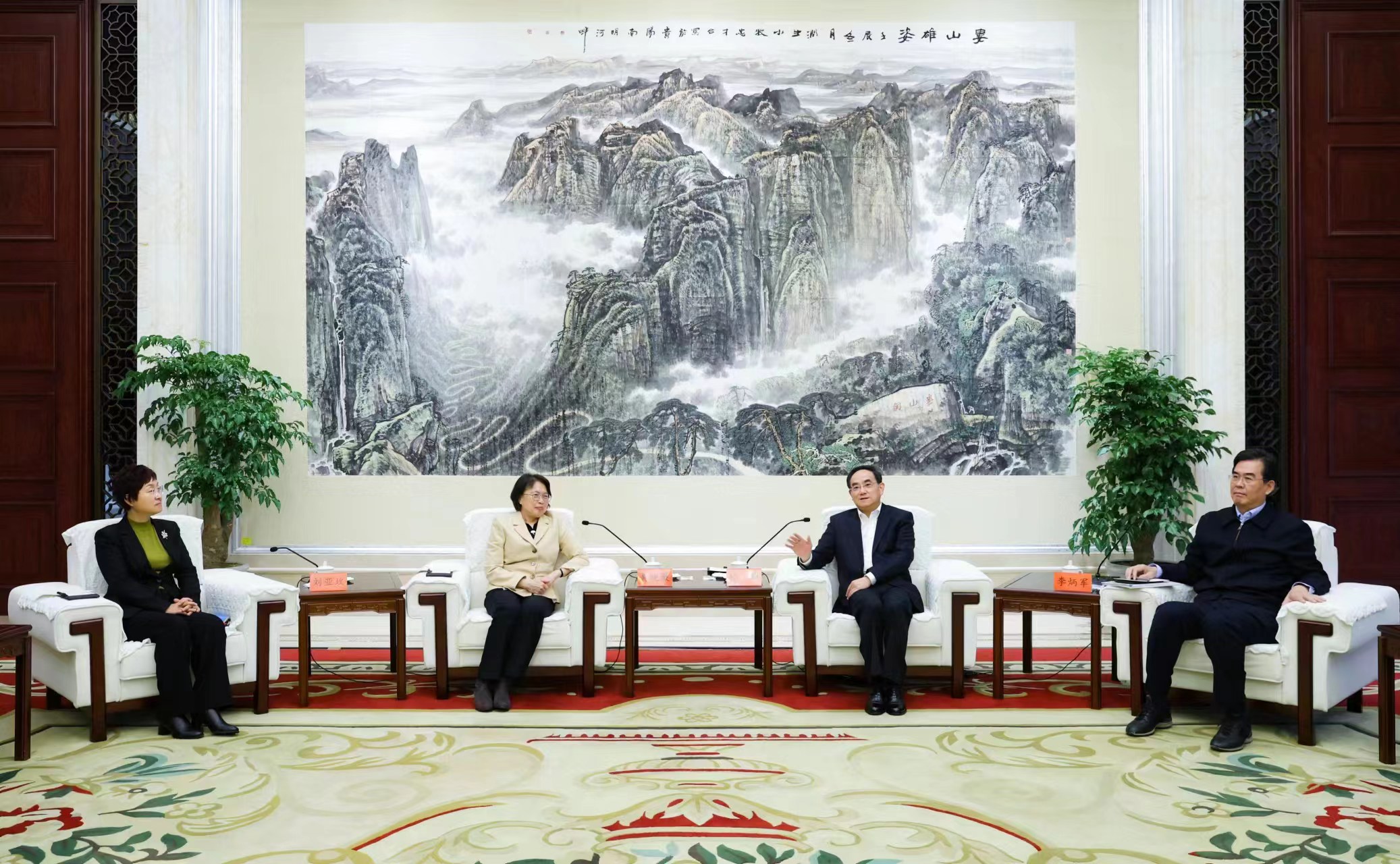 微信图片_20090101041735.jpg