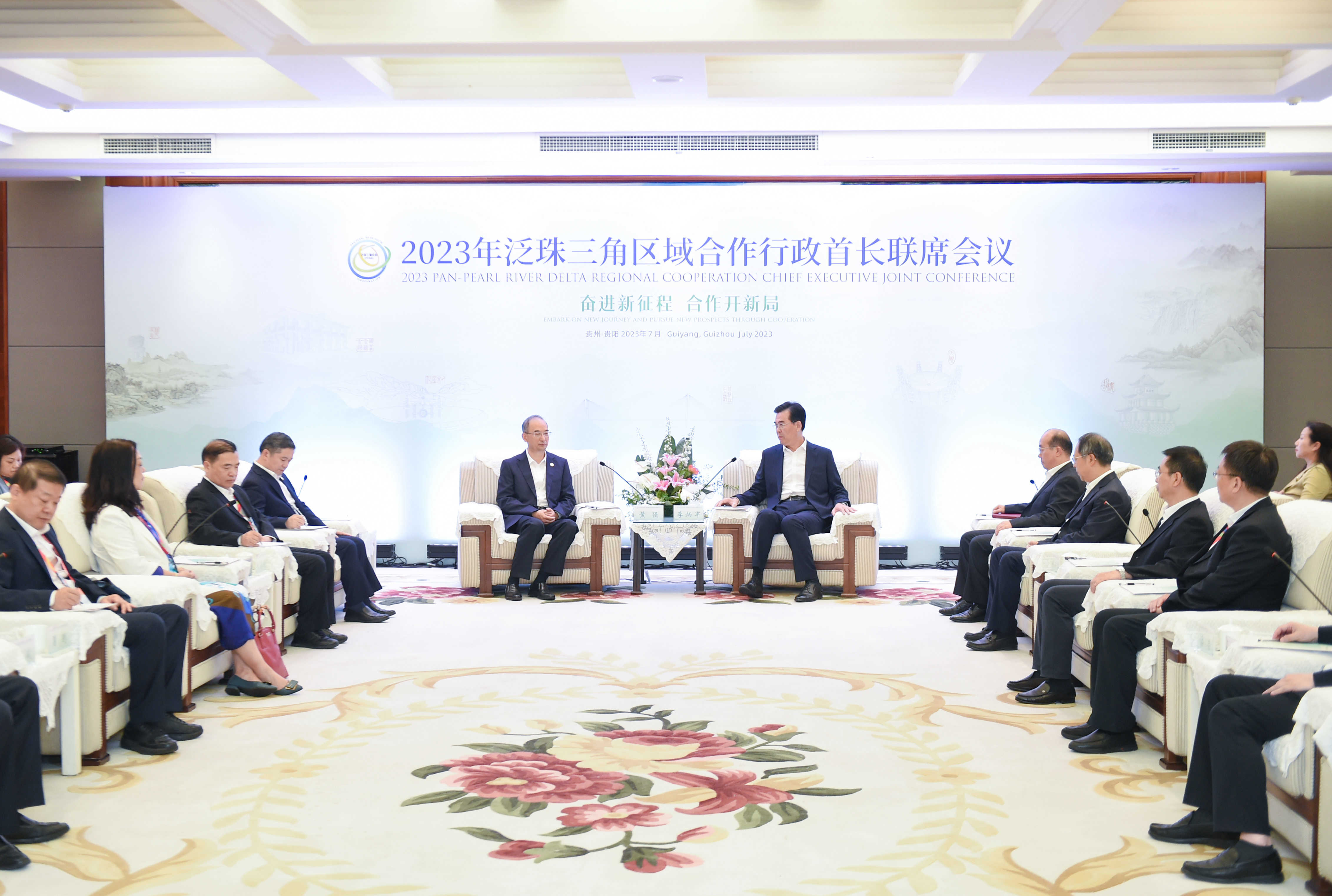 2 会见四川。张凯 班浪 摄.jpg