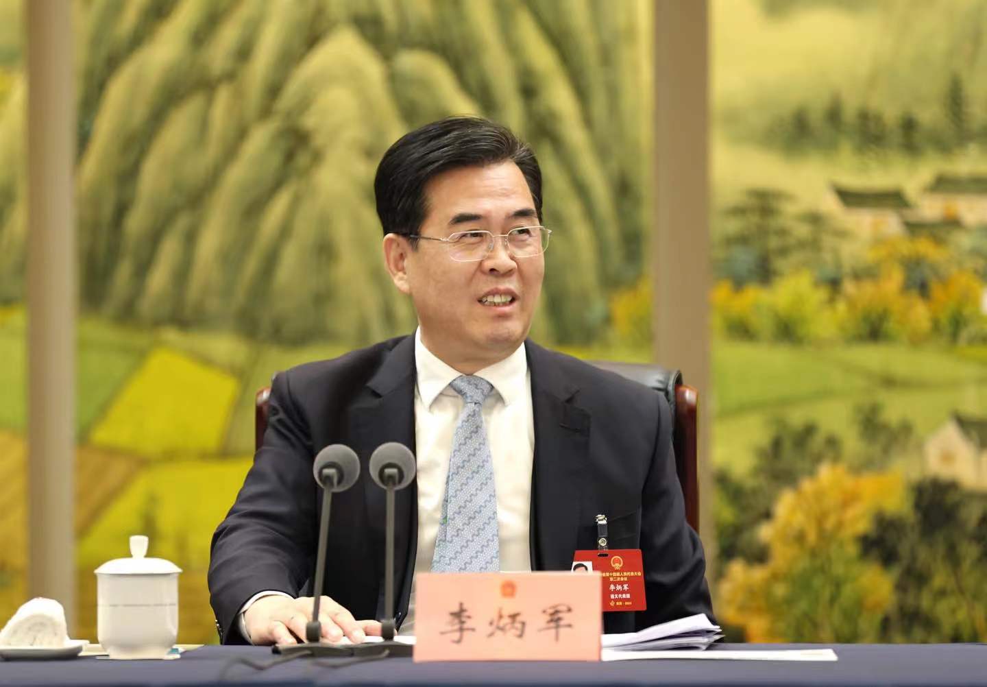 0124参加遵义代表团审议.jpg