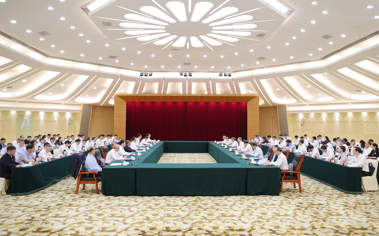03-04赴广东学习考察.jpg