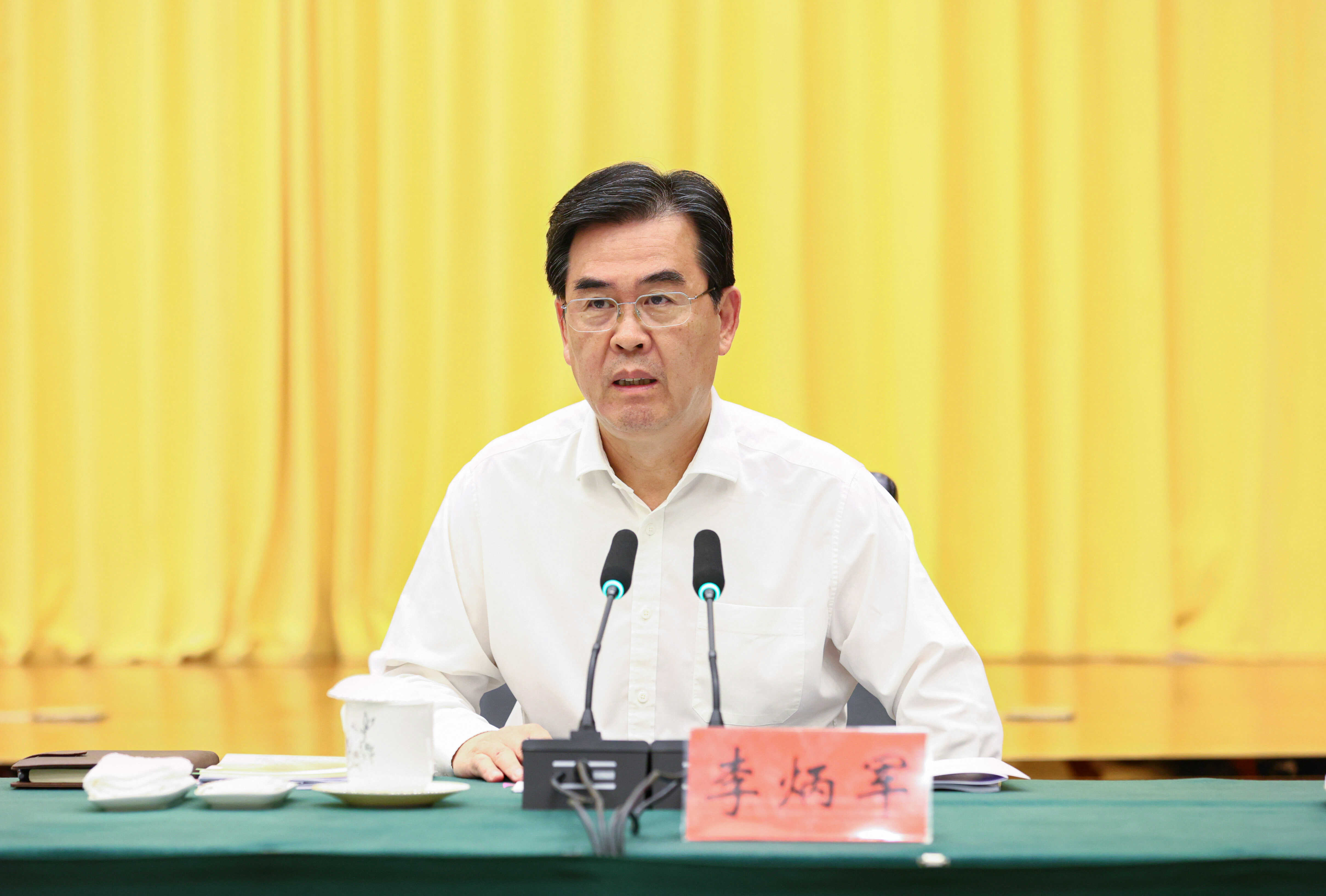 0912贵州省融入成渝地区双城经济圈座谈会.jpg