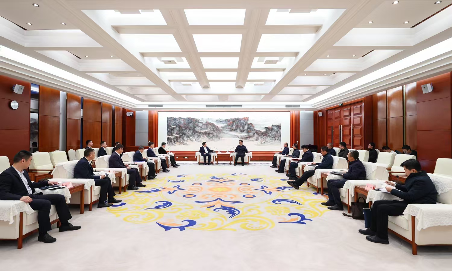 1127会见兴业银行董事长吕家进一行.jpg