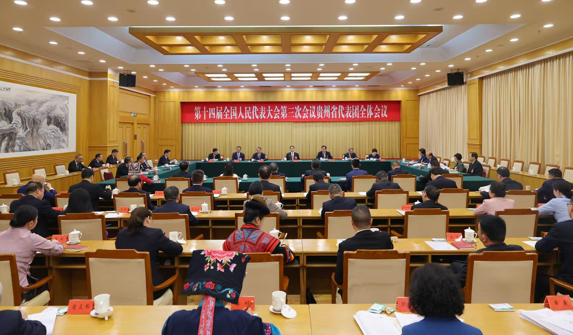 0310继续审议全国人大常委会工作报告和“两高”工作报告.jpg
